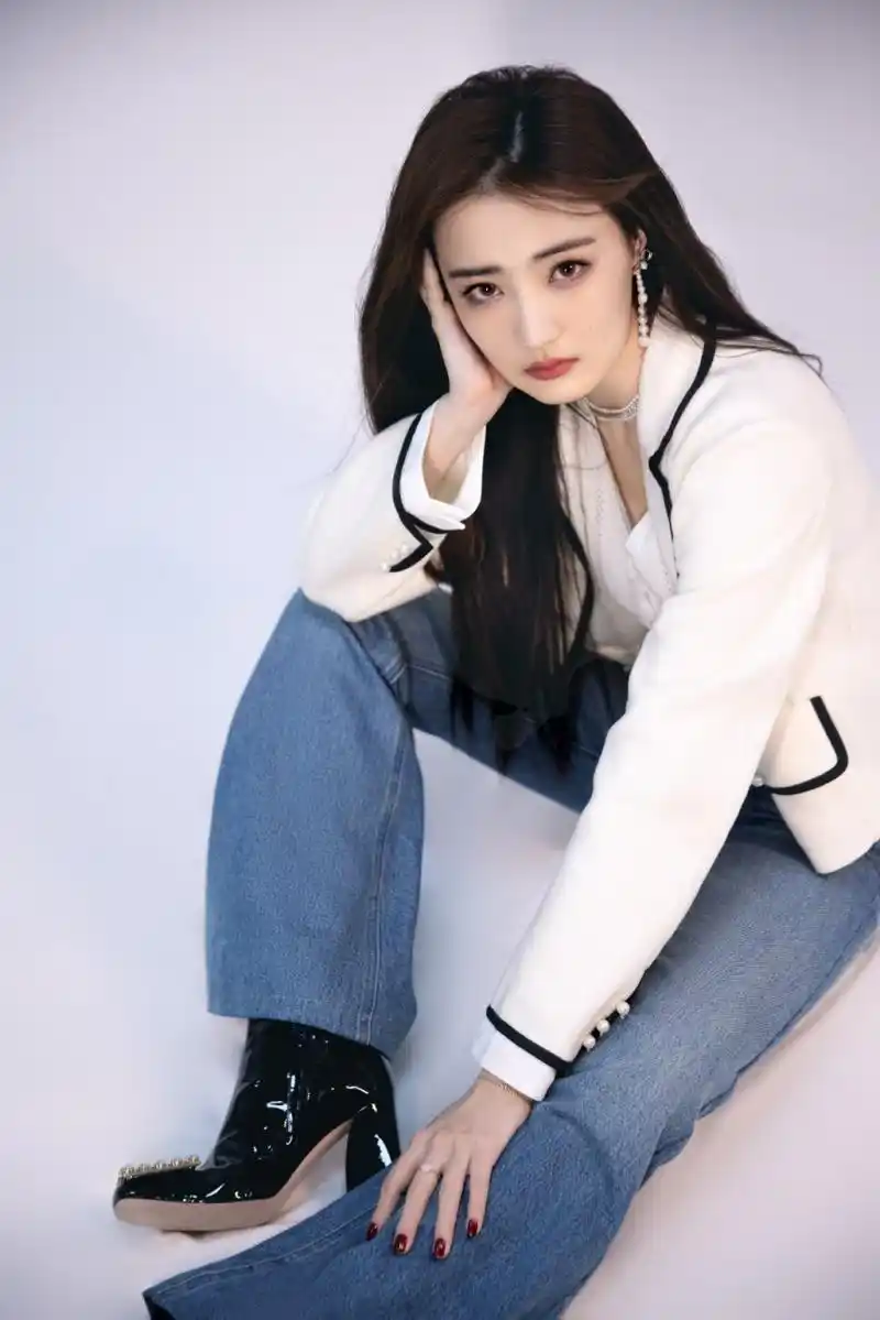 徐璐高清壁纸头像(二十七)[温暖]