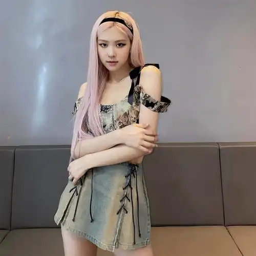 新品lonelyheartsclub rose同款blackpink打歌服特殊面料