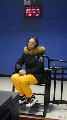 禹州警方抓获在公共场所扒窃小孩子黄金首饰的犯罪嫌疑人朱某