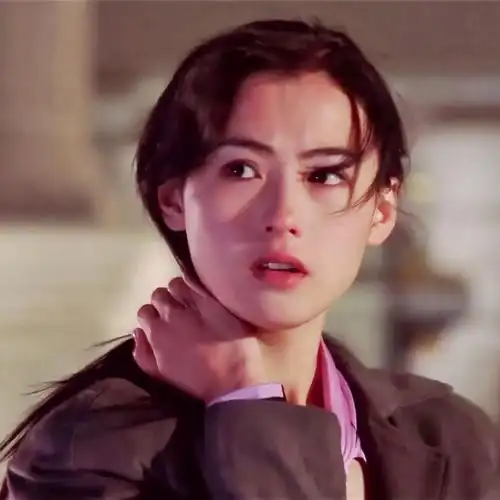 港风女星头像更新几张氛围感很强的美女