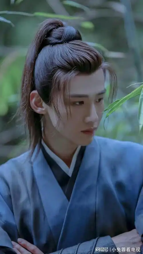 白敬亭现身横店拍摄长风渡定妆照拍摄