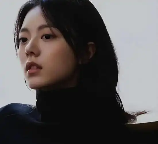 穿4万钻石内衣无法控制下半身的赵今麦引发了上半身火