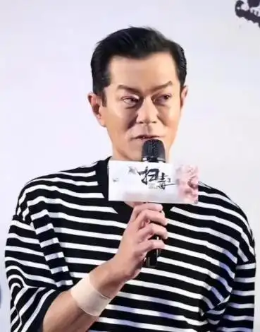 人工脸对比自然脸差距多大初见荧屏惊鸿一瞥如今却已判若两人