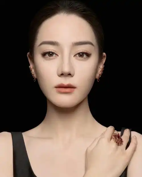 迪丽热巴全新怼脸大片##迪丽热巴怼脸特写大片