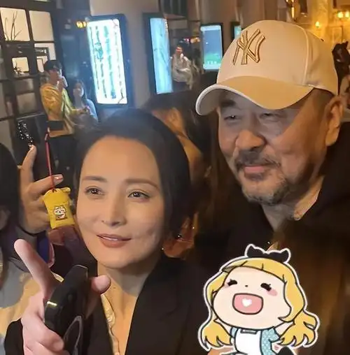 公开示爱陈建斌撒狗粮,夫妻恩爱引网友羡慕|纯元皇后|电影导演_网易