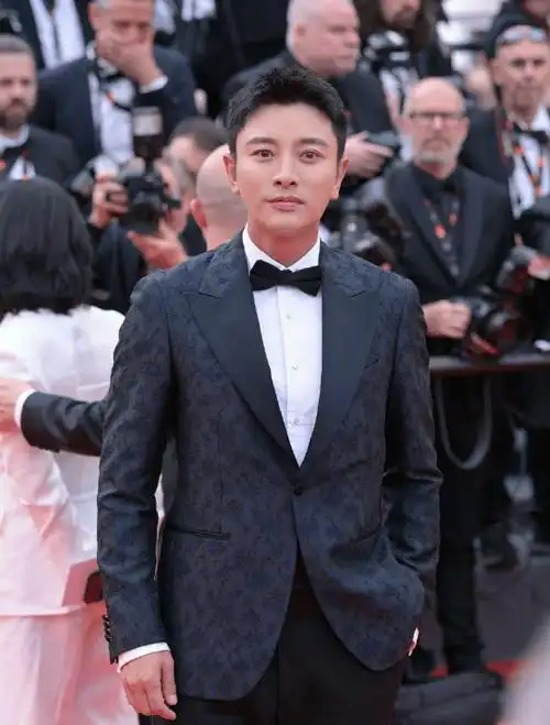 从四大小生到华鼎奖影帝,39岁贾乃亮闯戛纳,为何还会遭嘲讽质疑_发展