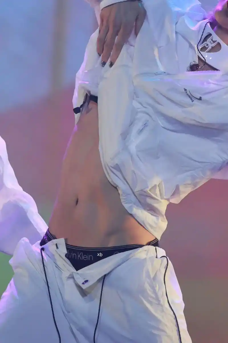 我说粉丝就是用来媚的.