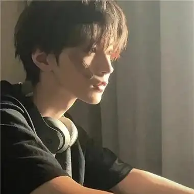 一组很成熟又超有气质的好看男生头像 有魅力的精致男生头像_男生头像