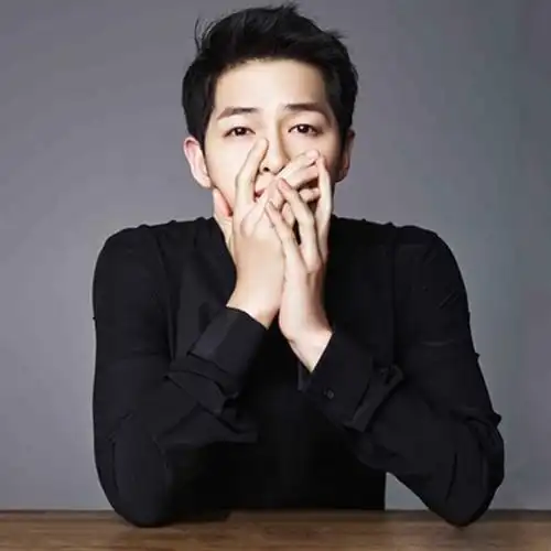 太阳后裔宋仲基柳时镇同款衬衣黑色暗扣时尚韩版衬衫