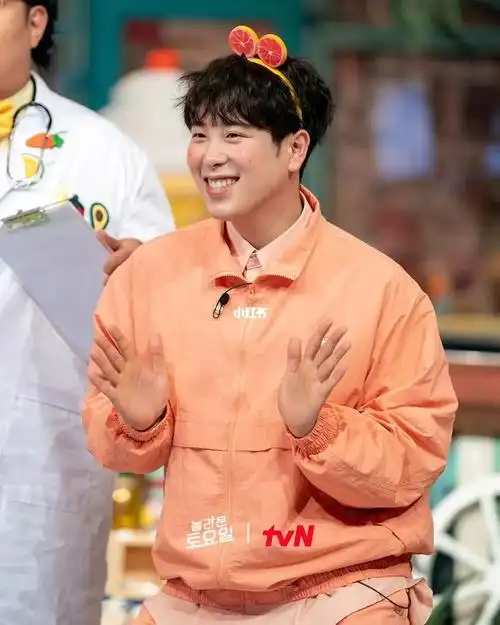 韩国综艺  #惊人的星期六2021-09-02回复这个腮红可爱爆了93大爱