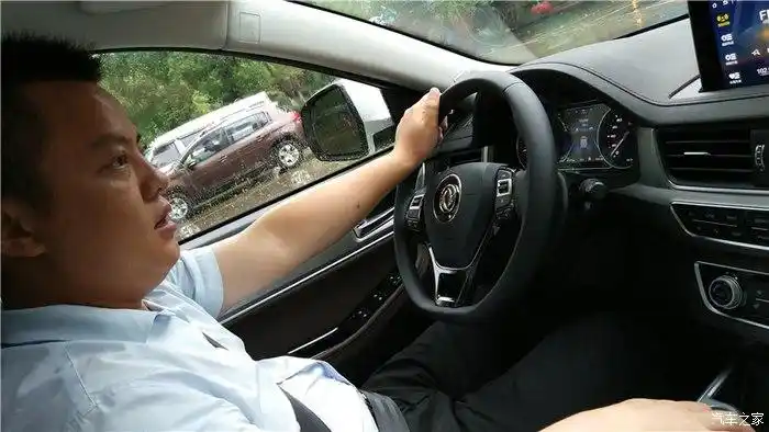 吃饱喝足,老司机,我们走吧.坐稳您.