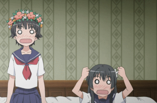 突然掀裙子害羞美少女gif动图_动态图_表情包下载_soogif