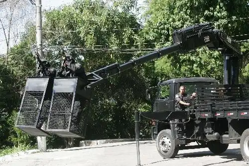 组图:巴西里约特警展示新型特战车辆