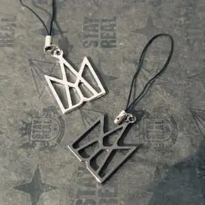 【五月天周边】mayday 自传王冠 满百包邮 新logo 吊坠 手机链