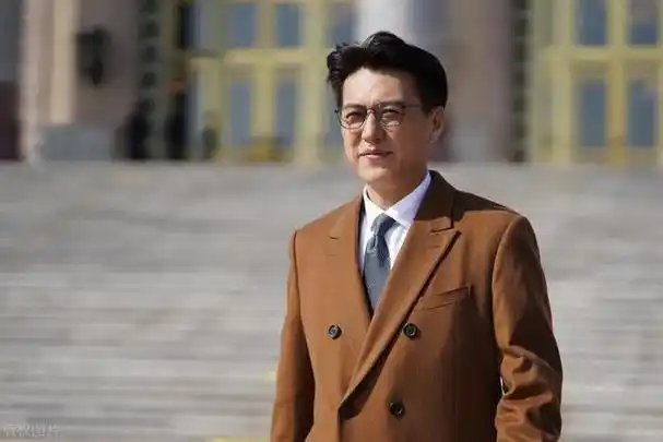 靳东这颜值,这才是全球最帅面孔!