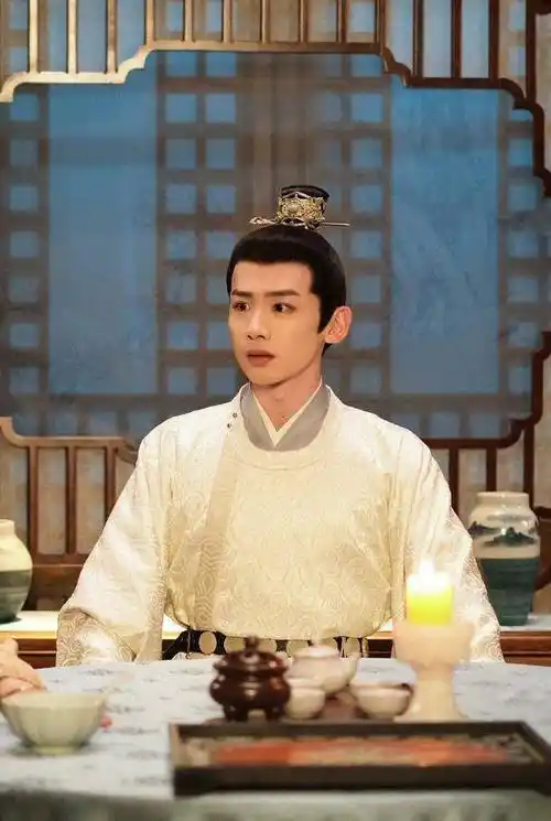 《卿卿日常》白敬亭六少主府内日常剧照,矜贵不失帅气