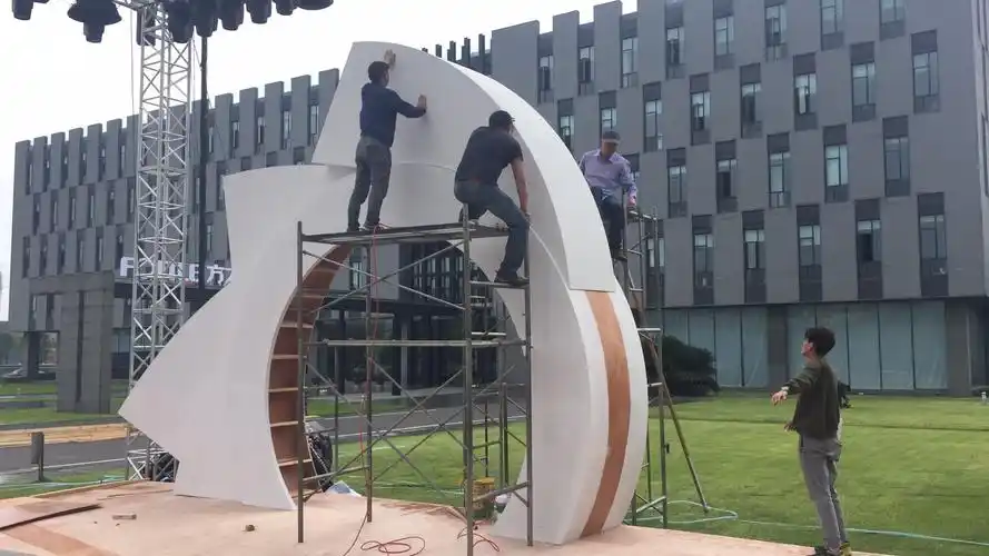 搭建舞台全过程 三.