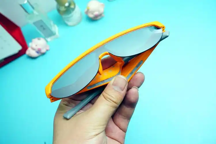 时尚与科技的碰撞雷柏z1style智能音频眼镜开启智慧视听新境界