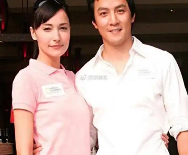 吴彦祖庆祝结婚14周年,甜蜜喊话妻子lisa:没有你我活不下去|吴彦祖