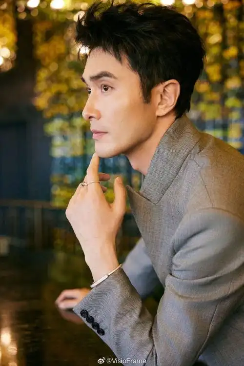 高伟光熟男风##高伟光西装扎嗓子