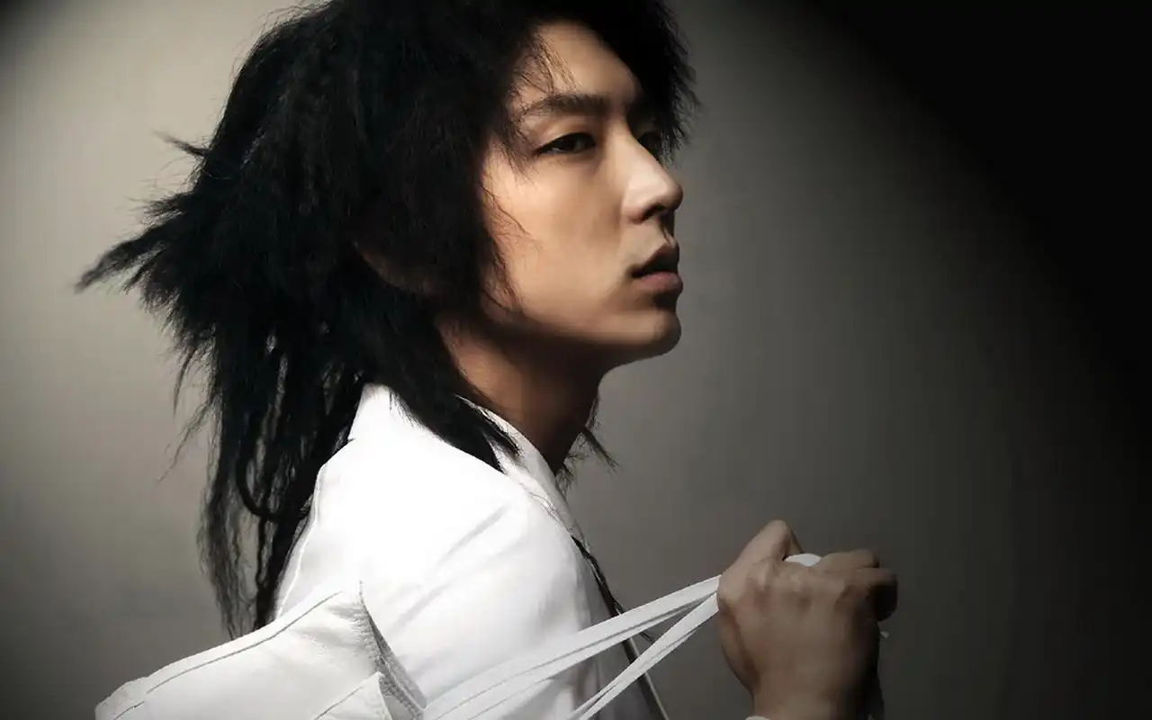 李准基,李俊基帅气韩国明星电脑桌面壁纸