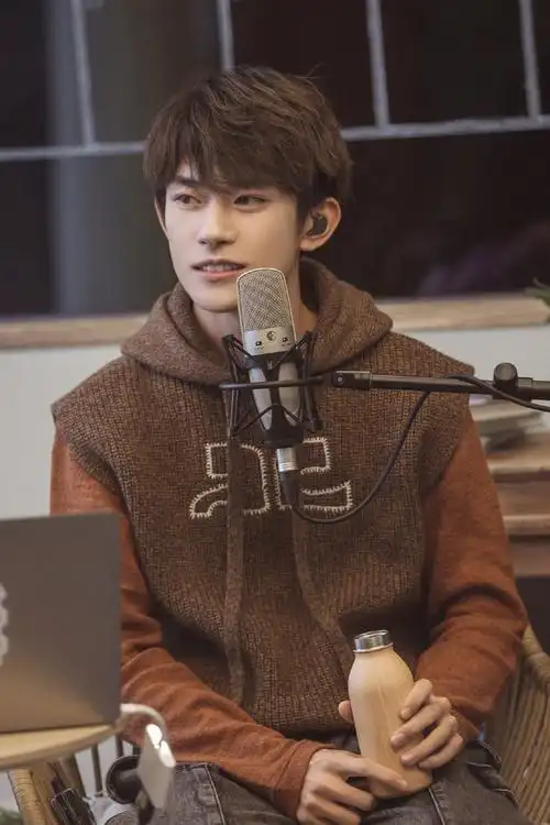 易烊千玺ins今日份心动男生676767