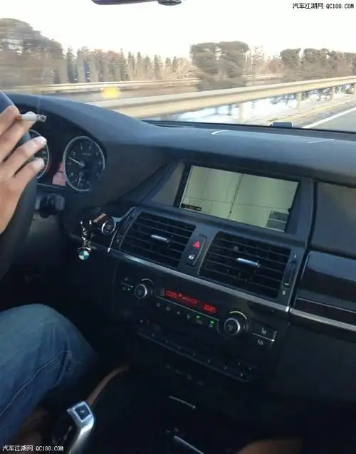 装b范儿驾乘 宝马x6 35i一千公里感受