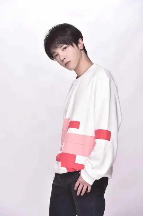 华晨宇个人写真