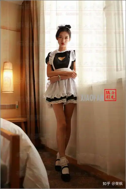 为什么男人爱看女人穿的黑平绒一带高跟布鞋