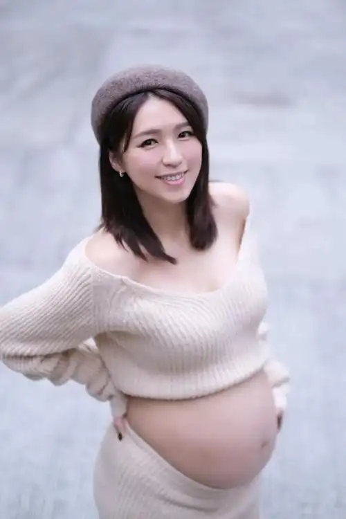 恭喜!tvb「宅男女神」二胎巨肚卸货 患隐疾怀孕艰辛