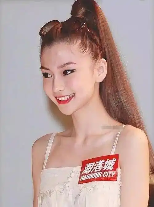 原创杨颖早年出道照片曝光完美诠释了曾经是土妞如今美成仙