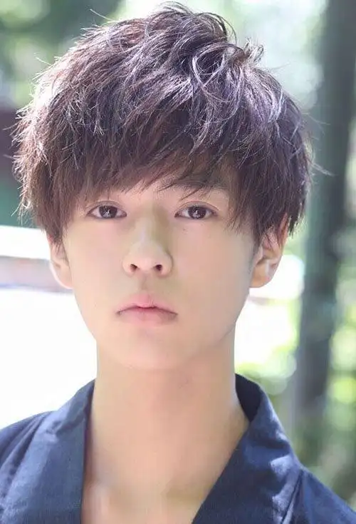 男生精剪帅气盖盖头图片,男生发型图片,发型图片