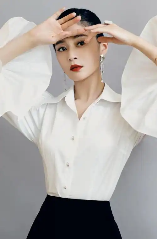 王媛可高清淡雅写真楚楚动人