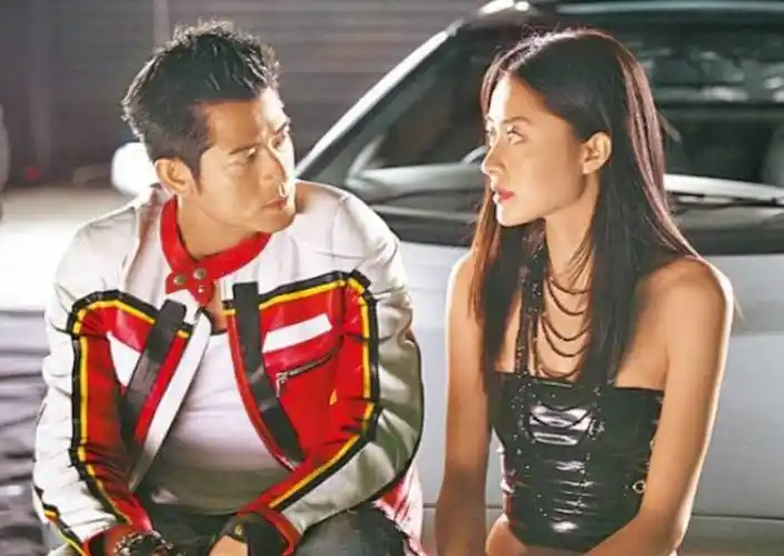 40岁熊黛林素颜如少女,双胞胎女儿颜值大不同_郭富城_网友_感情