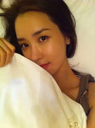 韩星李多海自曝私密照 清纯又性感