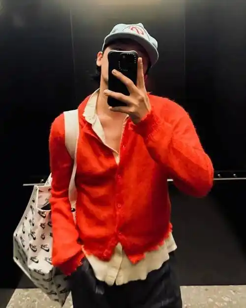 没有滤镜!权志龙更新生活照