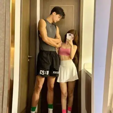 最萌身高差图片