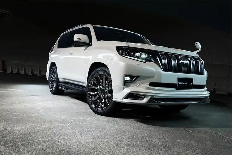 丰田普拉多硬派越野车