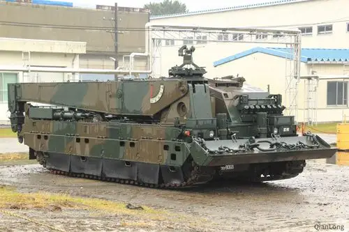 日本军校装甲车辆大展示203巨炮出动要打安倍首相府6