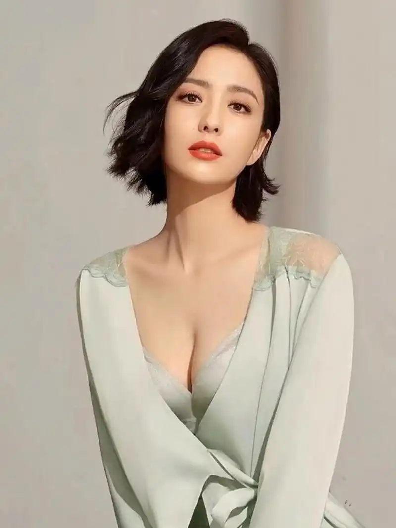 佟丽娅&  内衣代言女星大盘点 #八卦娱乐明星# #娱乐# #养眼美女