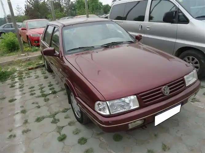 上海大众 桑塔纳2000-1.8-mt