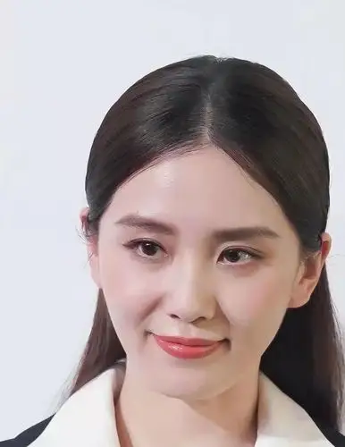 女明星怼脸图最直接了,年轻真好脸小真好!