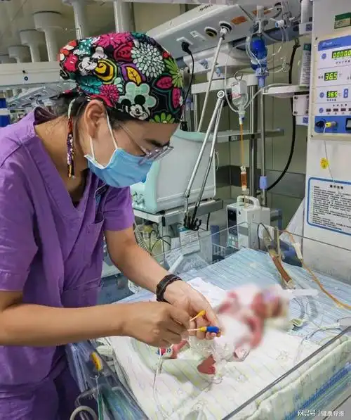 西交大一附院榆林医院成功救治一名6个半月早产儿