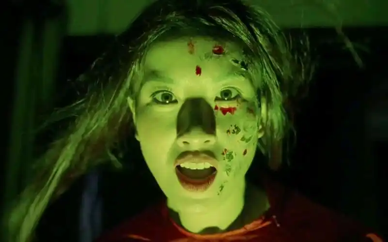 生人勿近问米朱茵钱嘉乐伊天照主演的鬼片女鬼挺好看