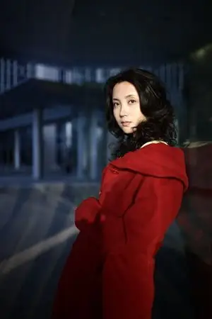 资料:高希希工作室艺人-白荟