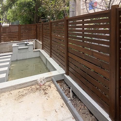 成都防腐木花园户外庭院围栏别墅露台木质护栏葡萄架外摆地板网格