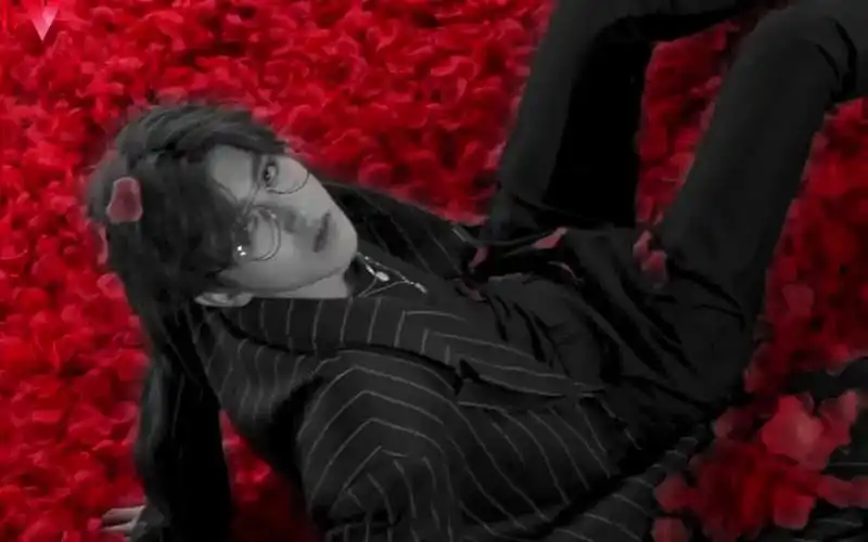 超清无水印190103时尚芭莎蔡徐坤时间知道走过多远的路