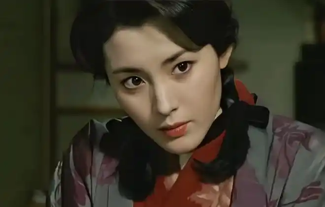 80年代大美女,老照片修复(高清),看看以前和现在的审美区别|发型|时尚