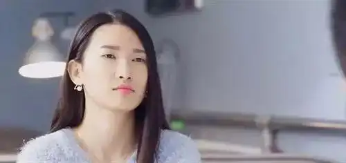 她是黄景瑜的女人,却奇丑无比,惨遭到众人"唾弃".