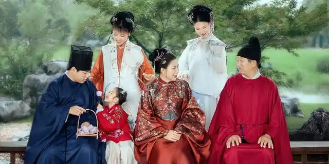 一家六口穿汉服合影,最好看的家庭合影,太有纪念意义了